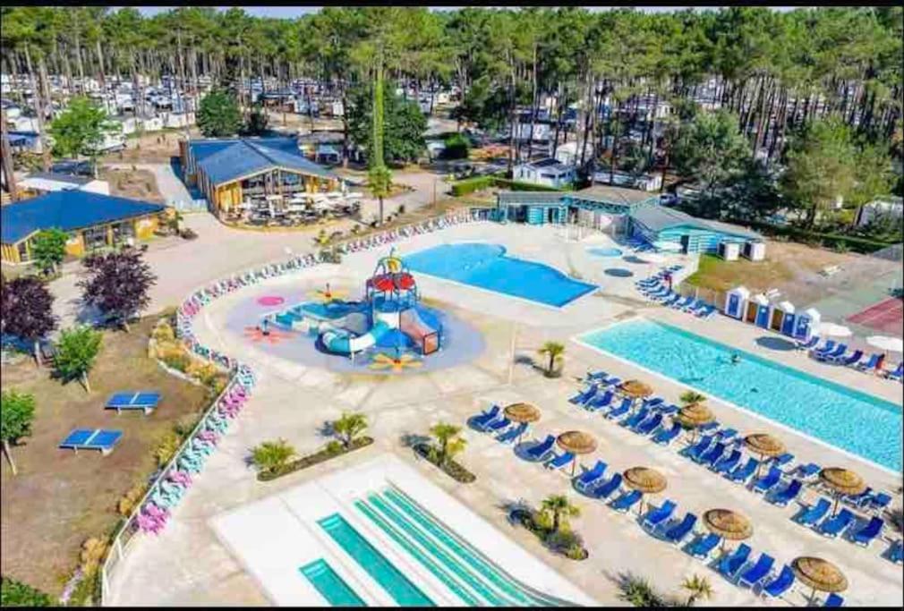 Vacances Sous Les Pins, Pres De La Mer, 6-8 Pers,Bien Equipe, Piscine Saint-Julien-en-Born Luaran gambar